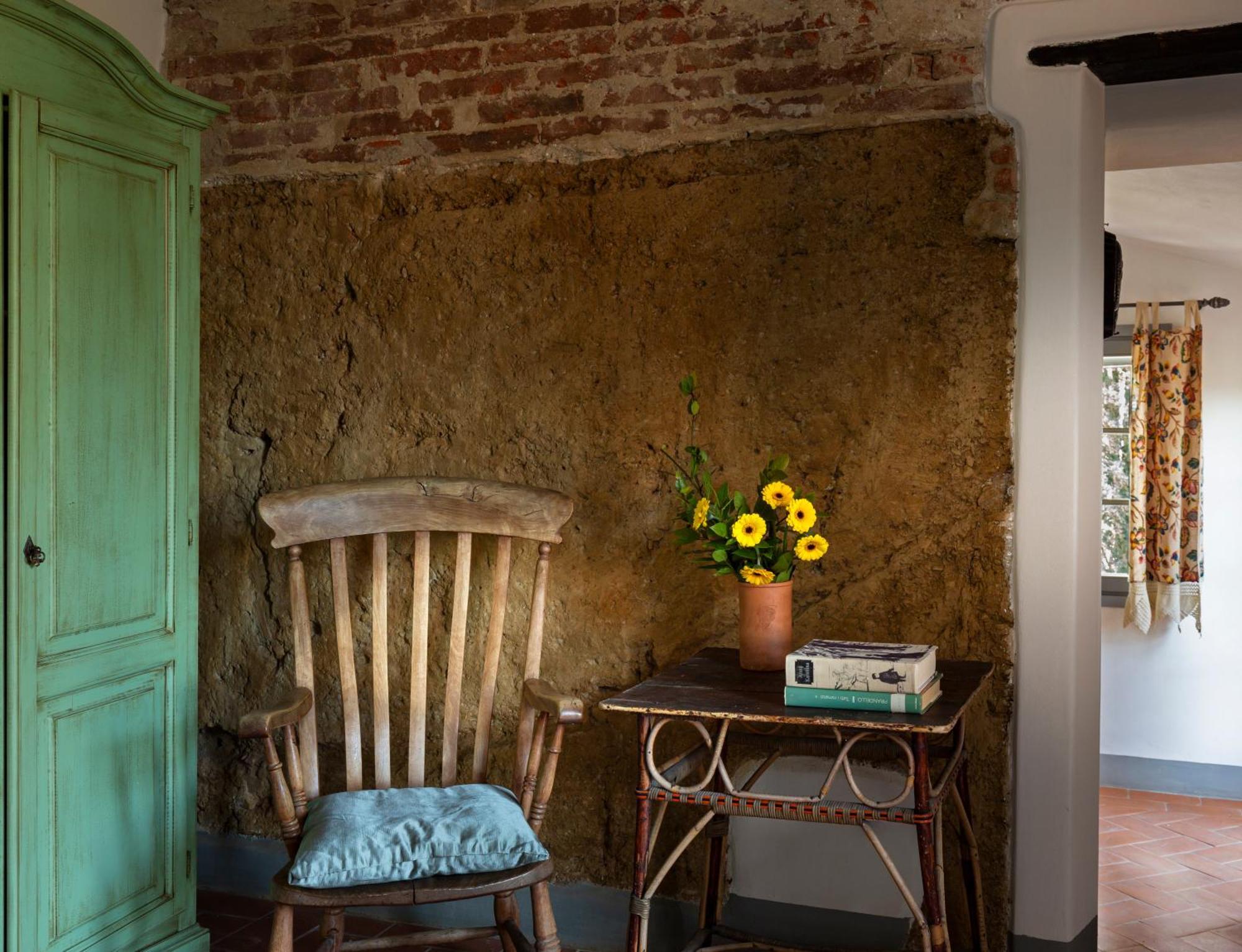 Casa Ezio Marchi - Due Appartamenti E Una Family Suite Bettolle Bagian luar foto